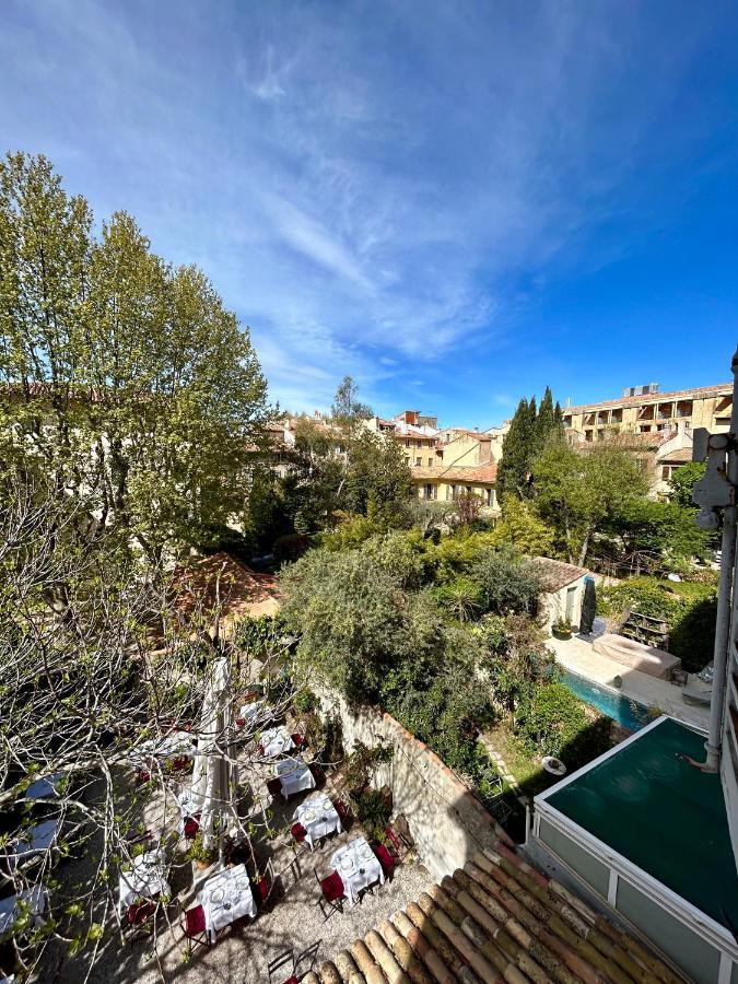 Un Moment Suspendu Apartment Aix-en-Provence Exterior photo